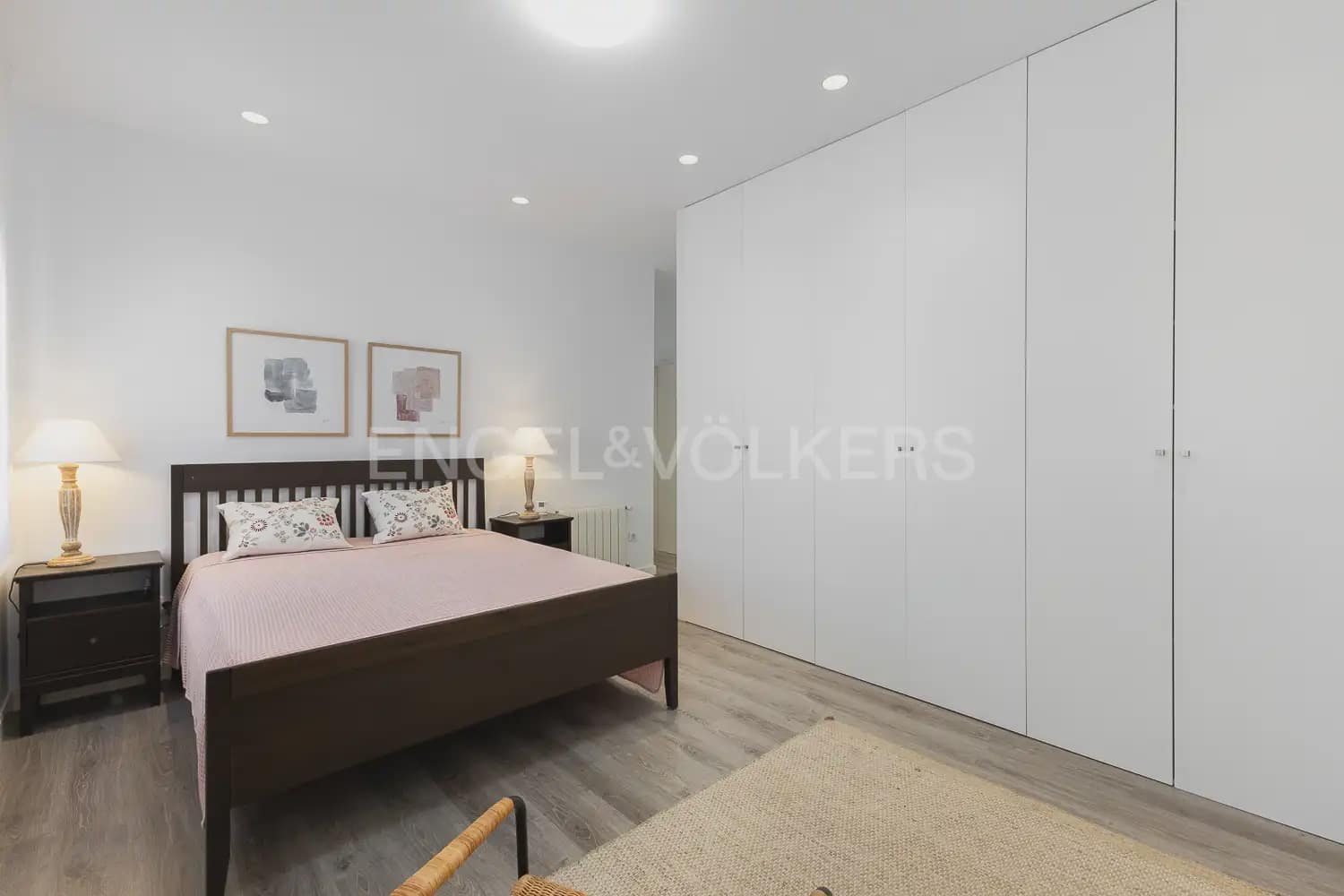 3 quarto Apartamento para arrendar em Valencia cidade - 3 200 € (Ref: 10093910)