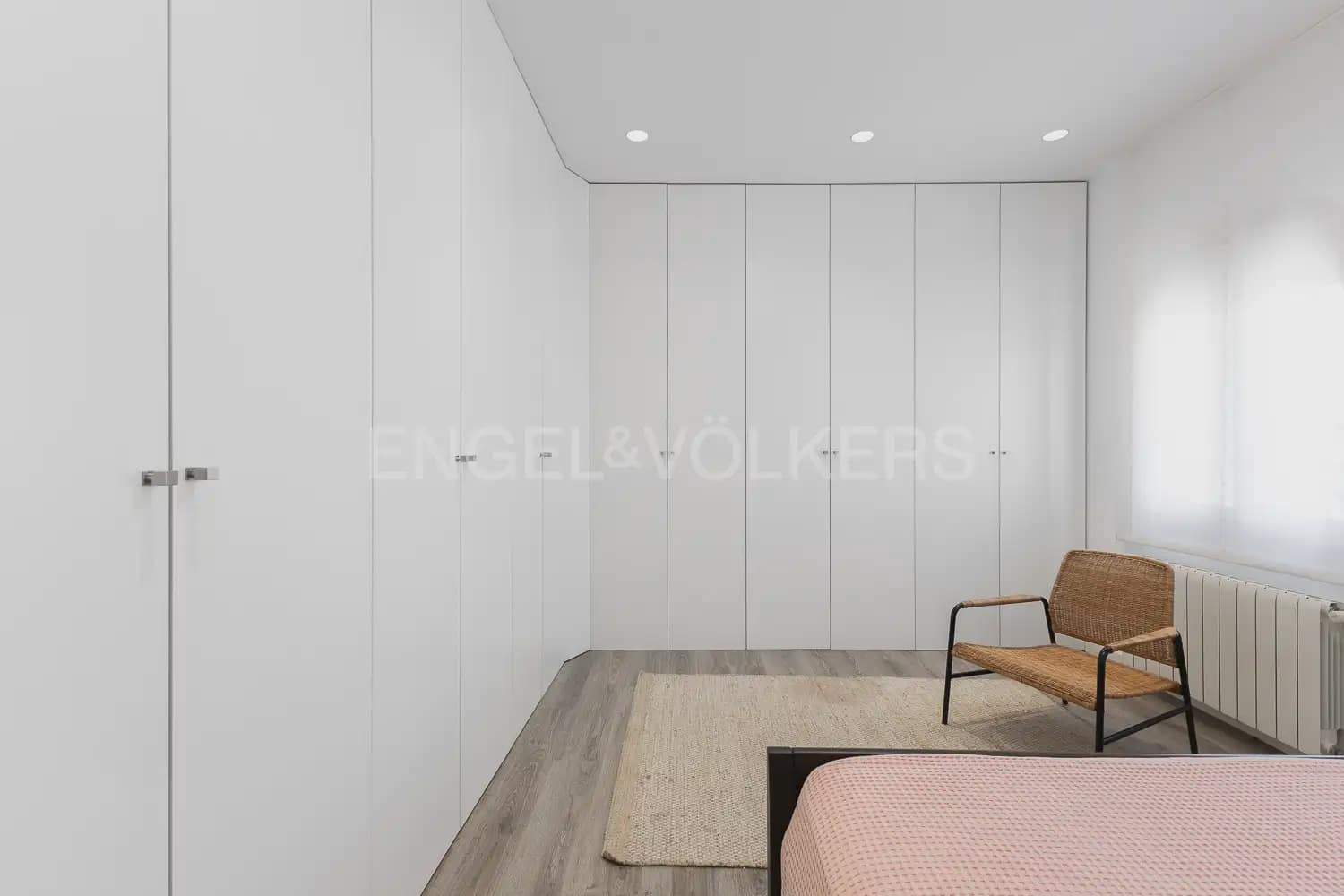 3 quarto Apartamento para arrendar em Valencia cidade - 3 200 € (Ref: 10093910)