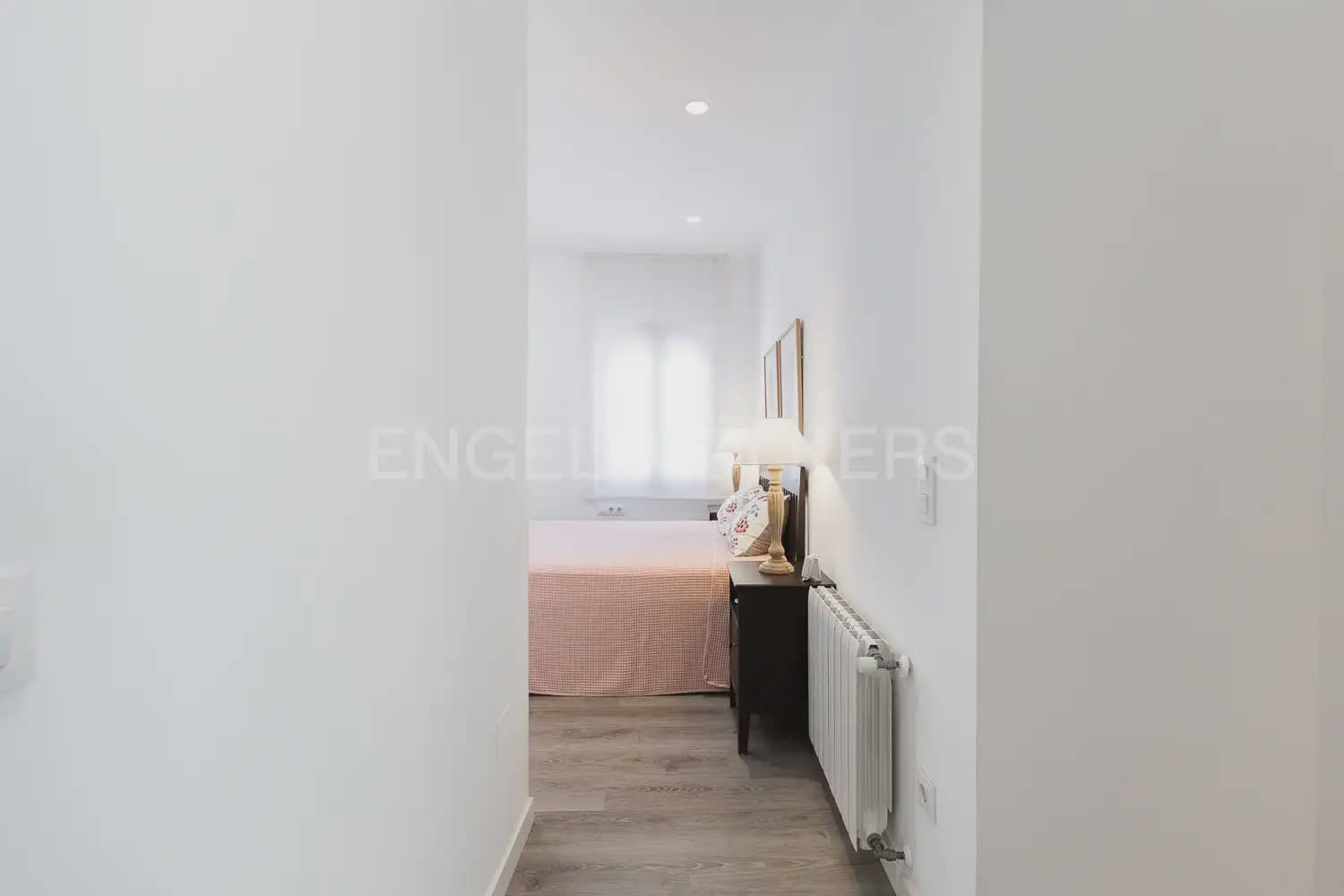 3 quarto Apartamento para arrendar em Valencia cidade - 3 200 € (Ref: 10093910)