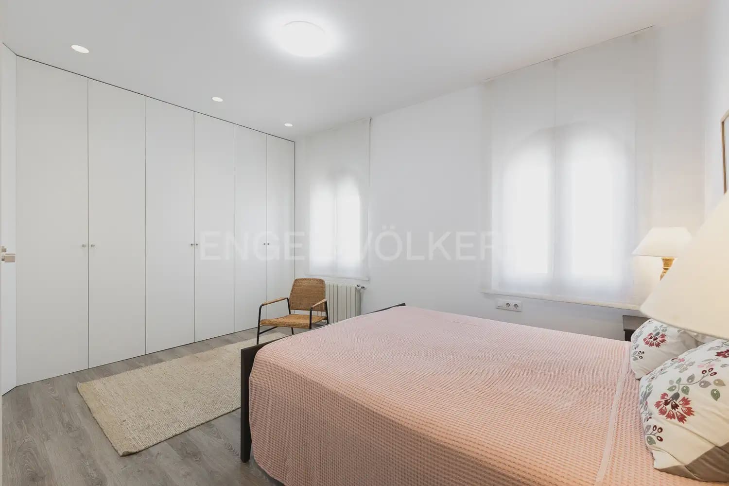 3 quarto Apartamento para arrendar em Valencia cidade - 3 200 € (Ref: 10093910)