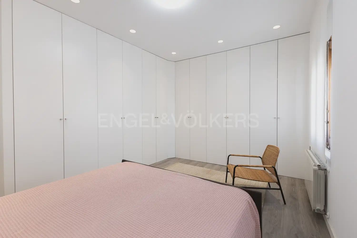 3 quarto Apartamento para arrendar em Valencia cidade - 3 200 € (Ref: 10093910)