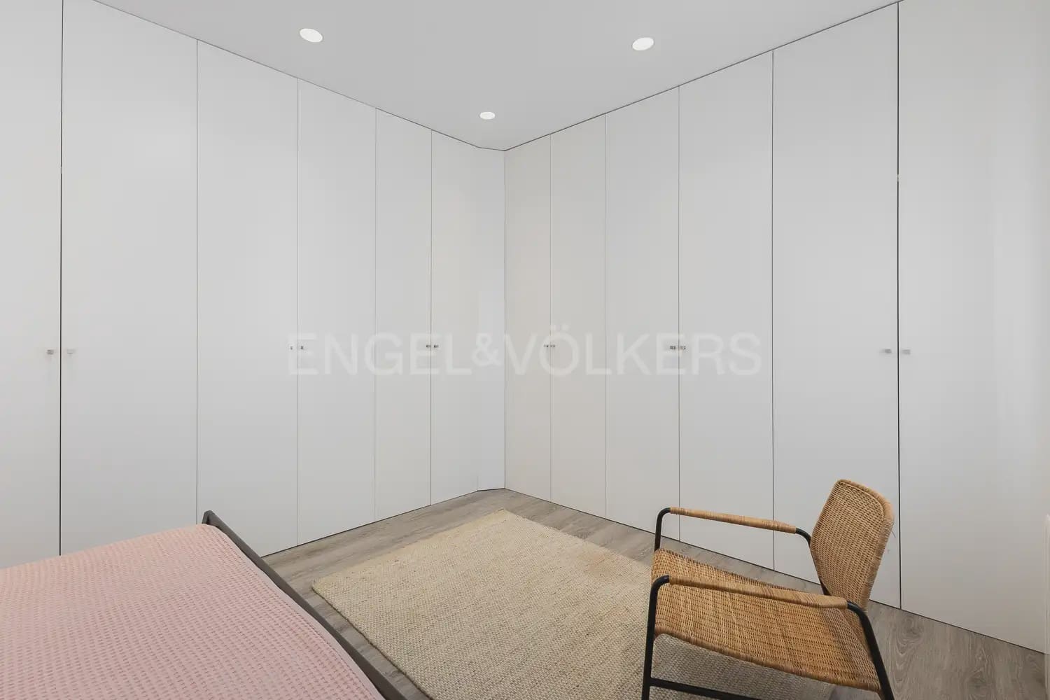 3 quarto Apartamento para arrendar em Valencia cidade - 3 200 € (Ref: 10093910)