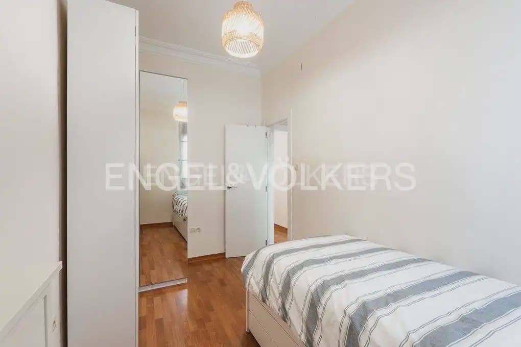 3 camera da letto Appartamento da affittare in Valencia citta - 1.600 € (Rif: 10093911)