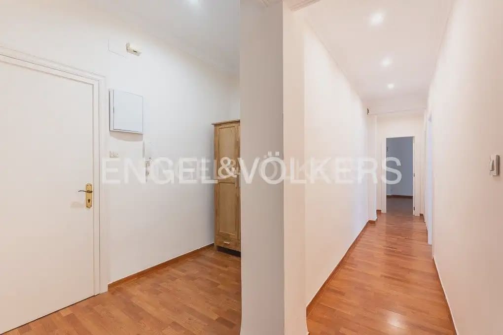 3 camera da letto Appartamento da affittare in Valencia citta - 1.600 € (Rif: 10093911)