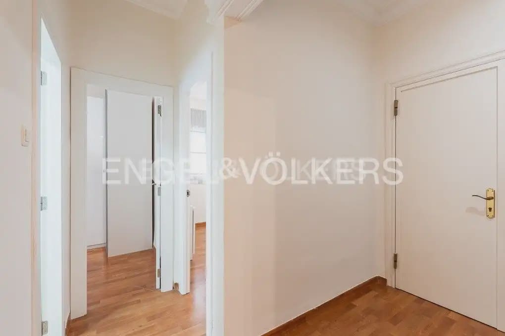 3 camera da letto Appartamento da affittare in Valencia citta - 1.600 € (Rif: 10093911)