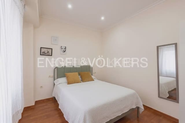 3 quarto Apartamento para arrendar em La Petxina, Valência cidade - 1 600 € (Ref: 10093911)