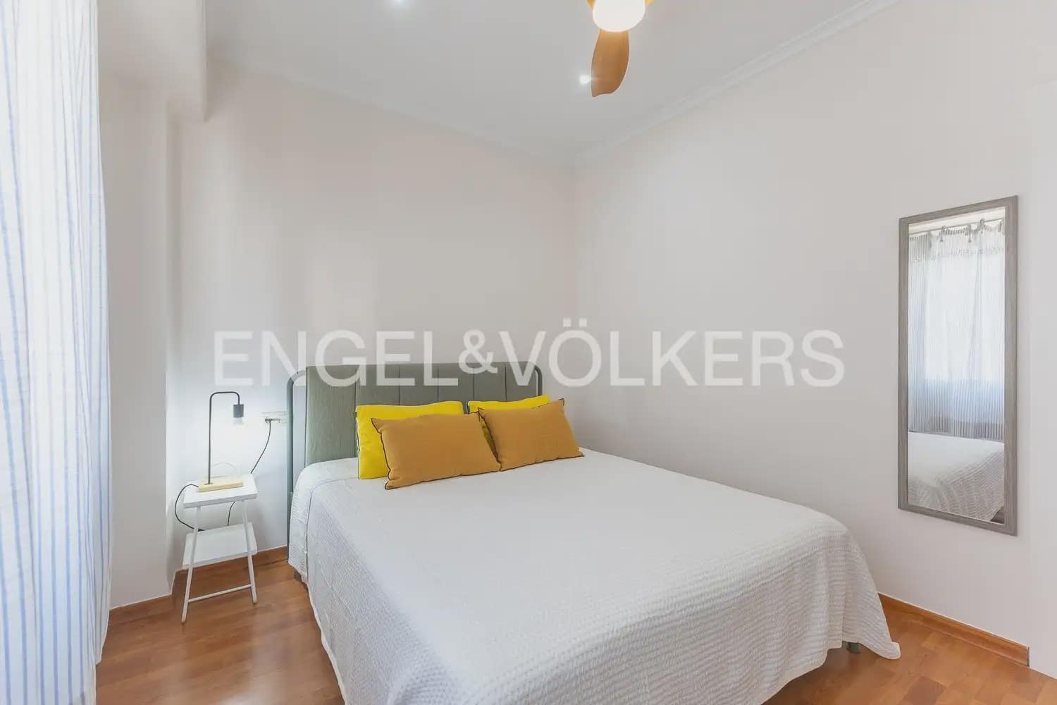 3 bedroom Flat for rent in Valencia city - € 1,600 (Ref: 10093911)