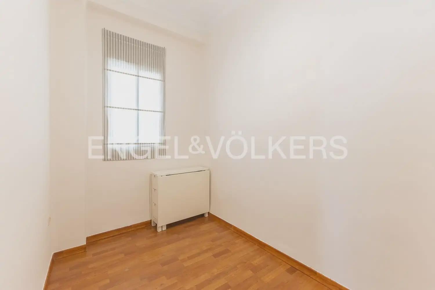 3 bedroom Flat for rent in Valencia city - € 1,600 (Ref: 10093911)