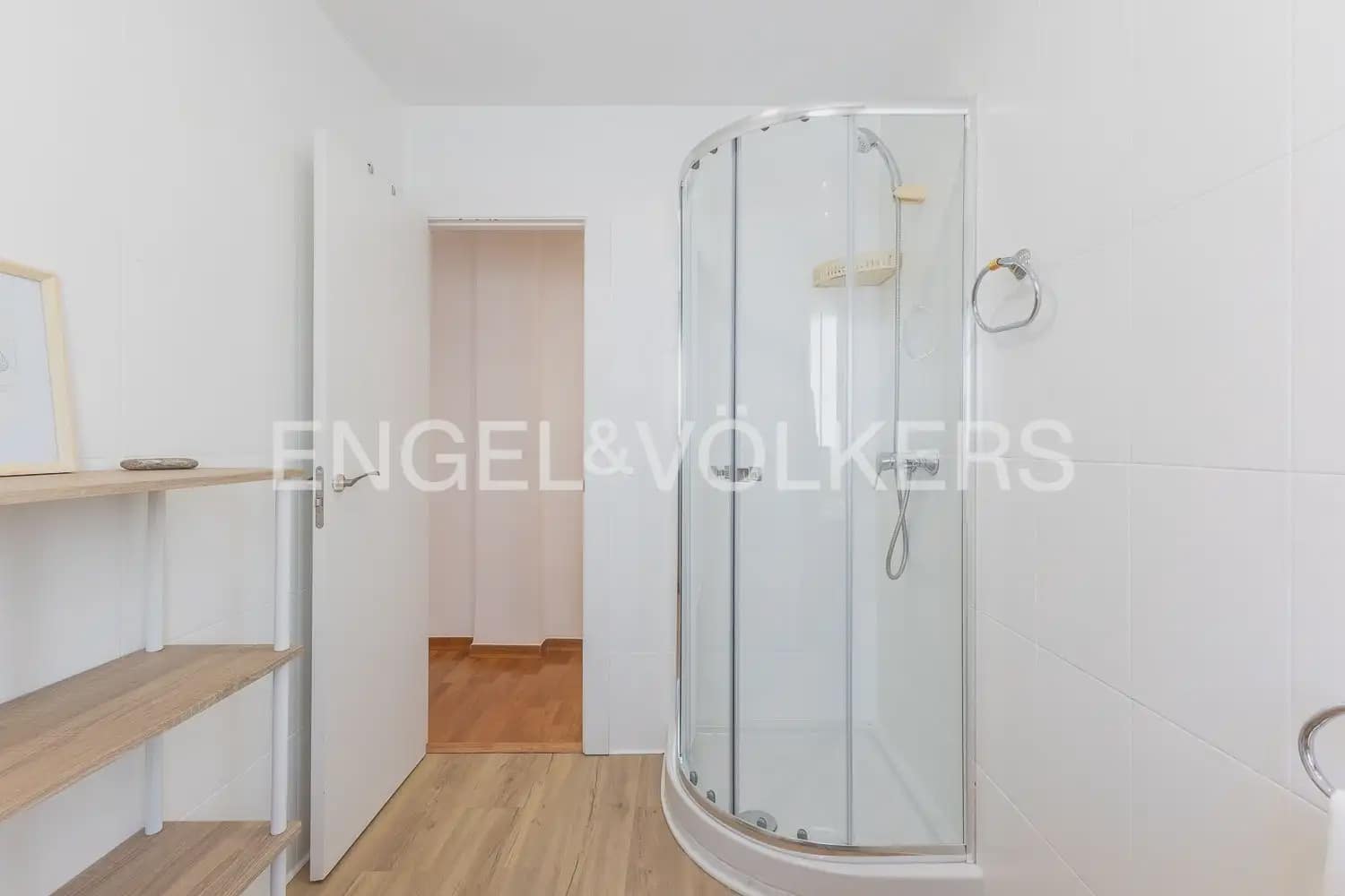 3 bedroom Flat for rent in Valencia city - € 1,600 (Ref: 10093911)