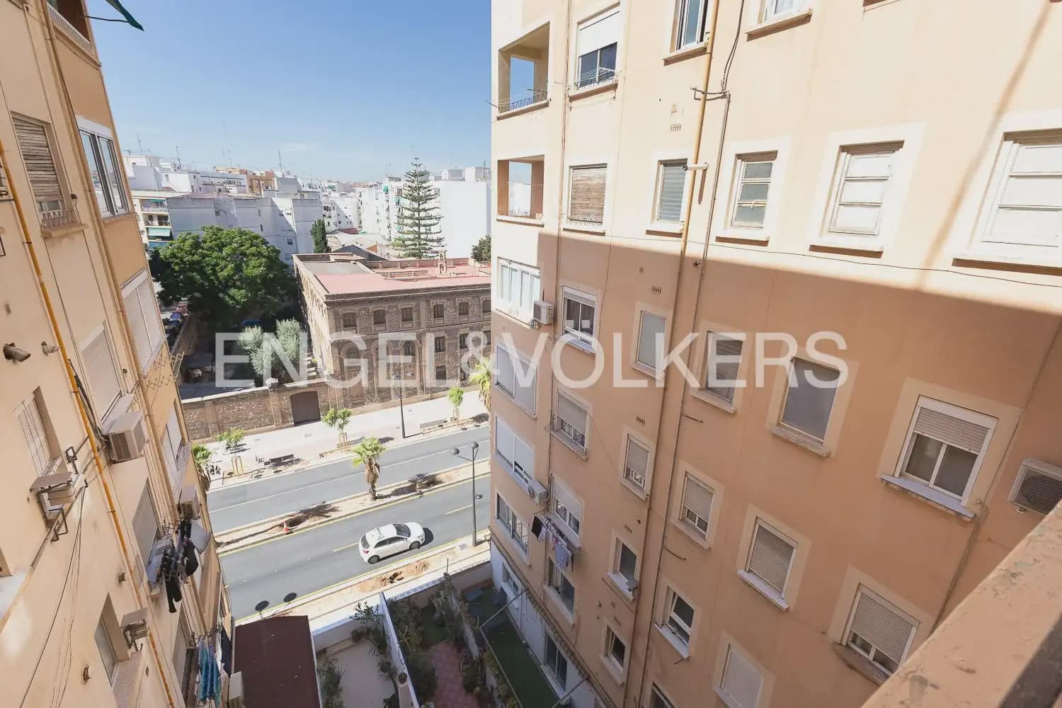 3 bedroom Flat for rent in Valencia city - € 1,600 (Ref: 10093911)