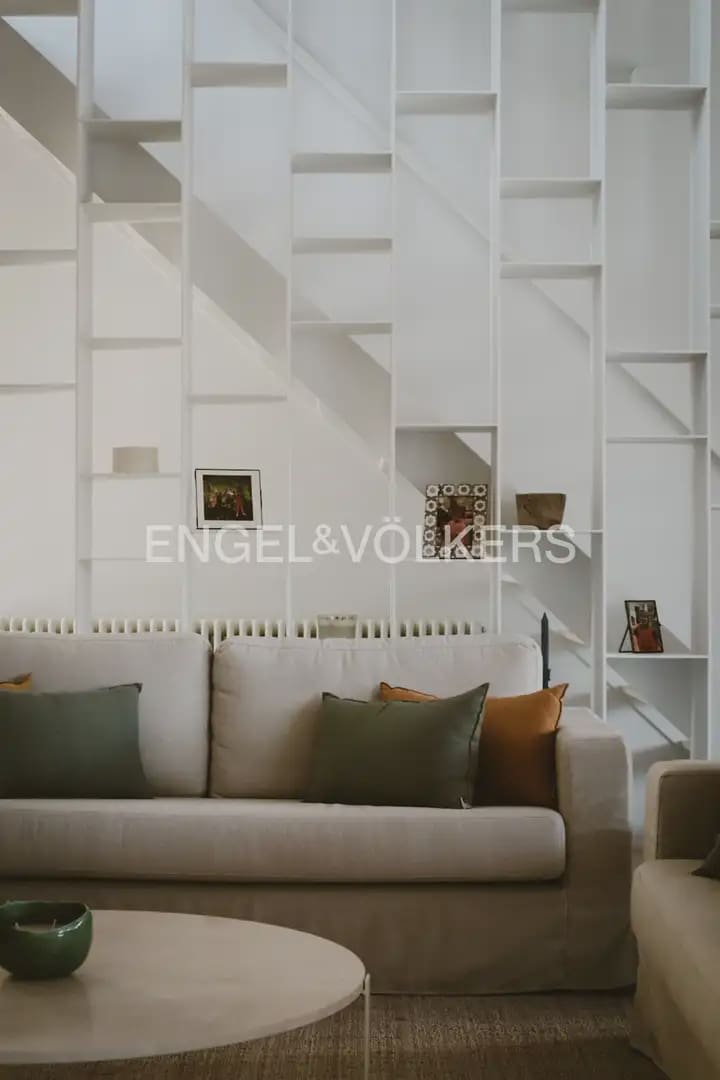 5 bedroom Villa for sale in L'Eliana with garage - € 1,480,000 (Ref: 10093913)