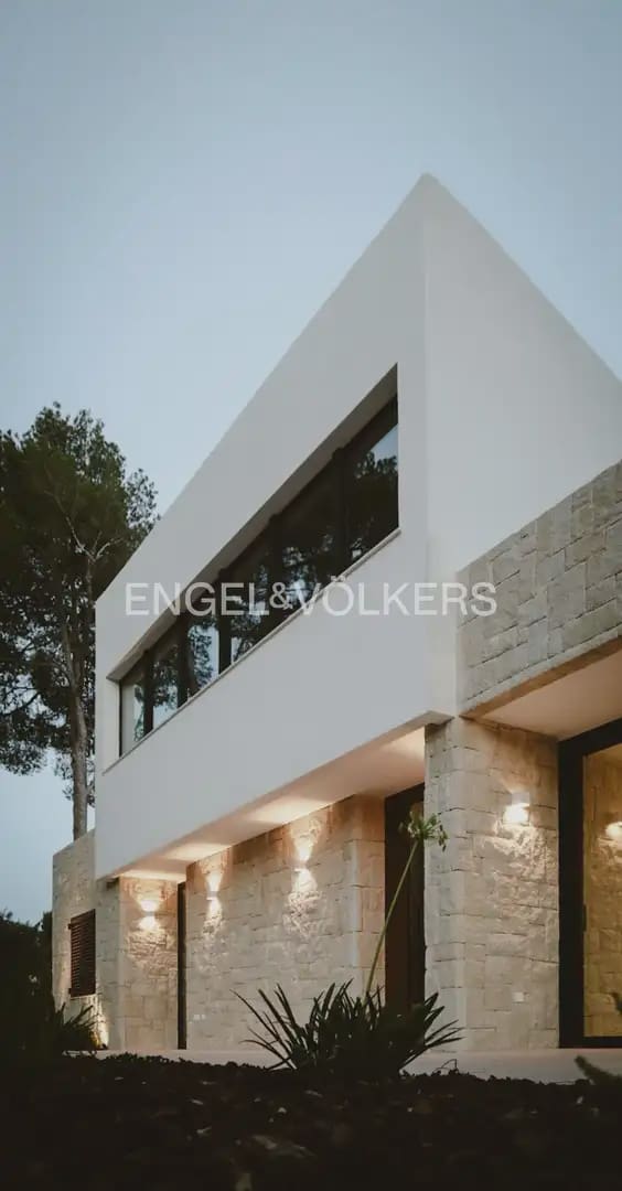 5 bedroom Villa for sale in L'Eliana with garage - € 1,480,000 (Ref: 10093913)