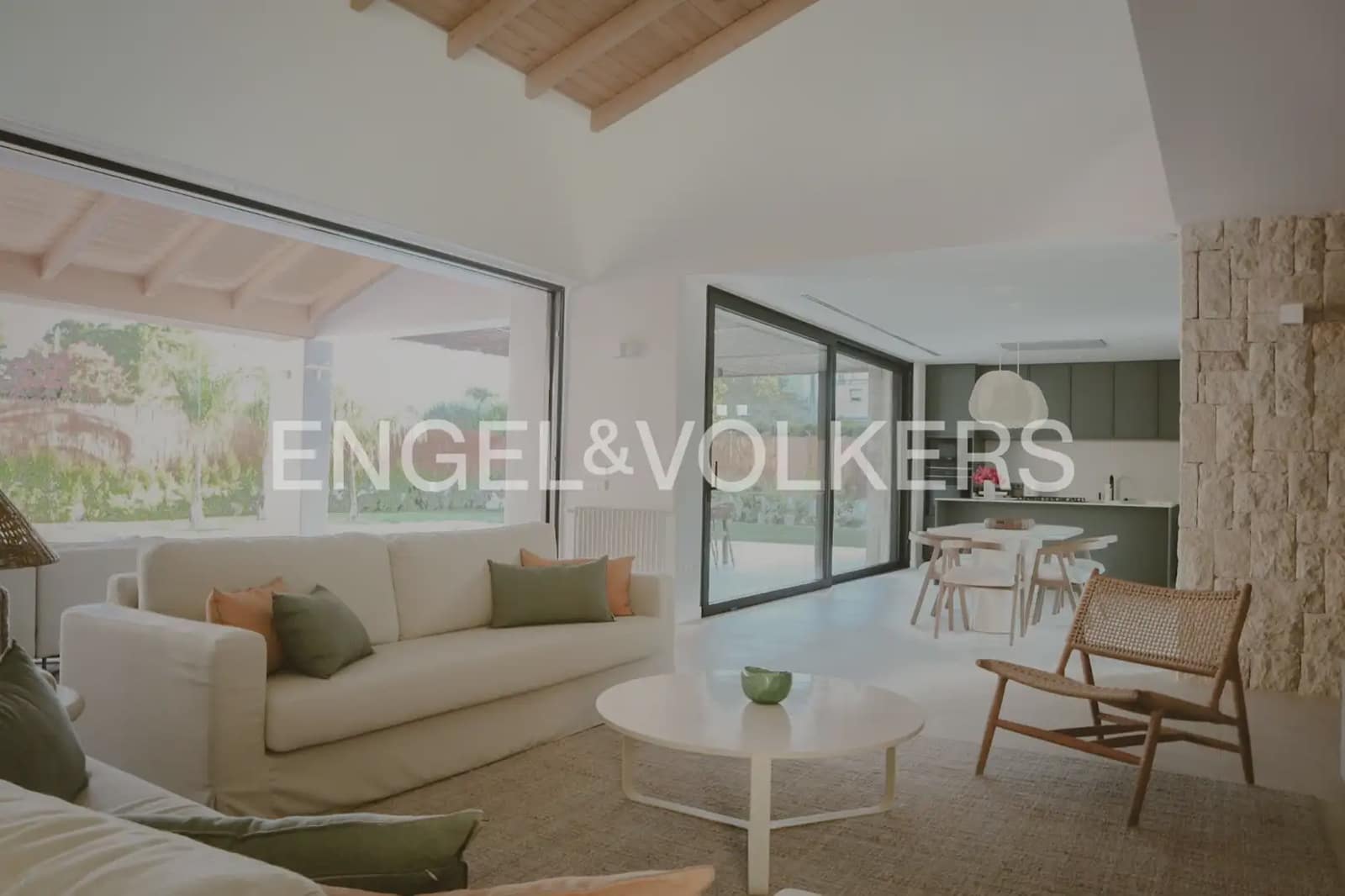 5 bedroom Villa for sale in L'Eliana with garage - € 1,480,000 (Ref: 10093913)