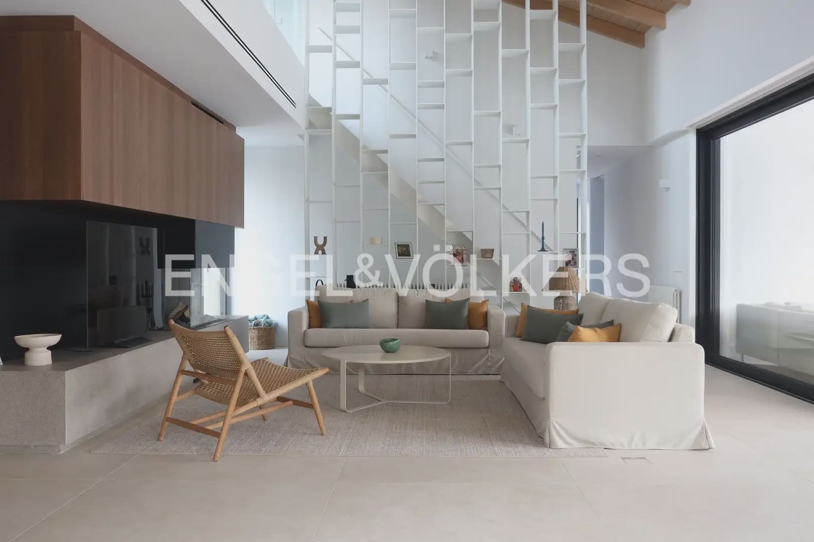 5 bedroom Villa for sale in L'Eliana with garage - € 1,480,000 (Ref: 10093913)