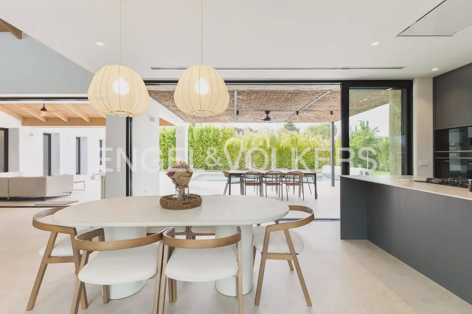 5 bedroom Villa for sale in L'Eliana with garage - € 1,480,000 (Ref: 10093913)
