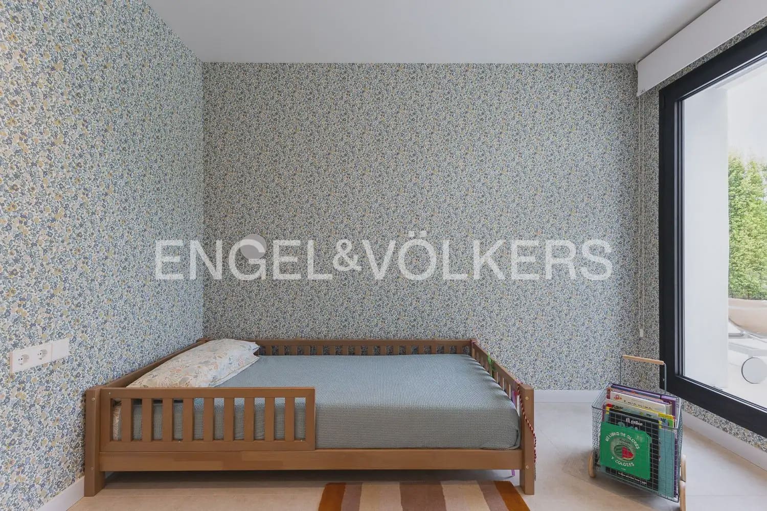 5 bedroom Villa for sale in L'Eliana with garage - € 1,480,000 (Ref: 10093913)