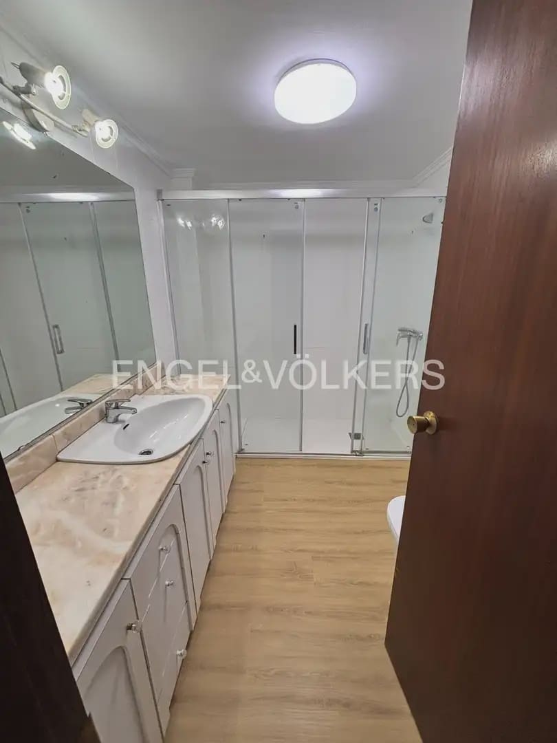 4 Zimmer Wohnung zu vermieten in Valencia Stadt mit Garage - 2.100 € (Ref: 10093961)