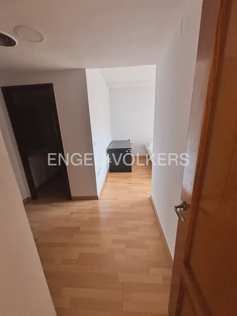 4 Zimmer Wohnung zu vermieten in Valencia Stadt mit Garage - 2.100 € (Ref: 10093961)