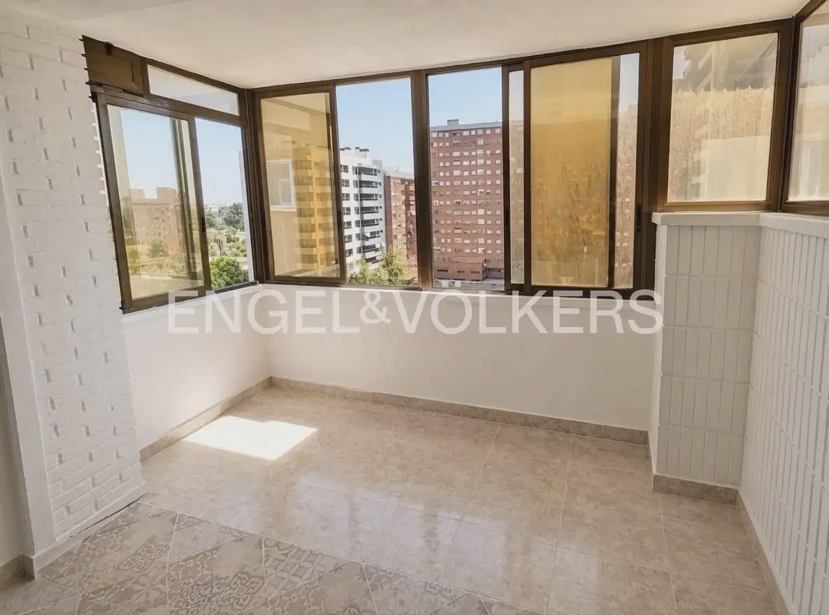 4 Zimmer Wohnung zu vermieten in Valencia Stadt mit Garage - 2.100 € (Ref: 10093961)