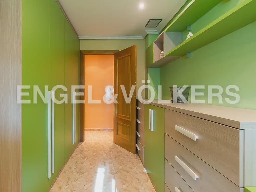 3 soverom Leilighet til leie i Valencia by - € 1 900 (Ref: 10094940)