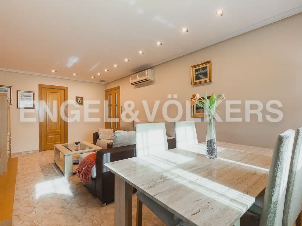 3 soverom Leilighet til leie i Valencia by - € 1 900 (Ref: 10094940)