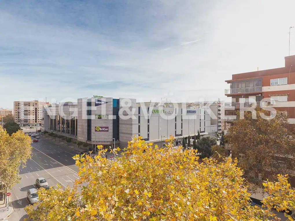 3 soverom Leilighet til leie i Valencia by - € 1 900 (Ref: 10094940)