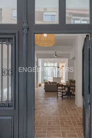 3 sovrum Radhus till salu i Burjassot med pool - 510 000 € (Ref: 10095765)