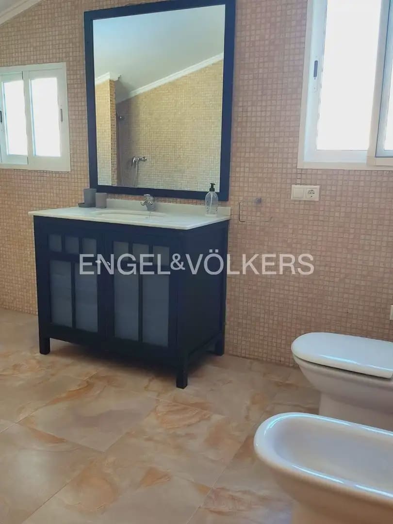 3 slaapkamer Villa te huur in Picassent met zwembad garage - € 1.900 (Ref: 10095767)