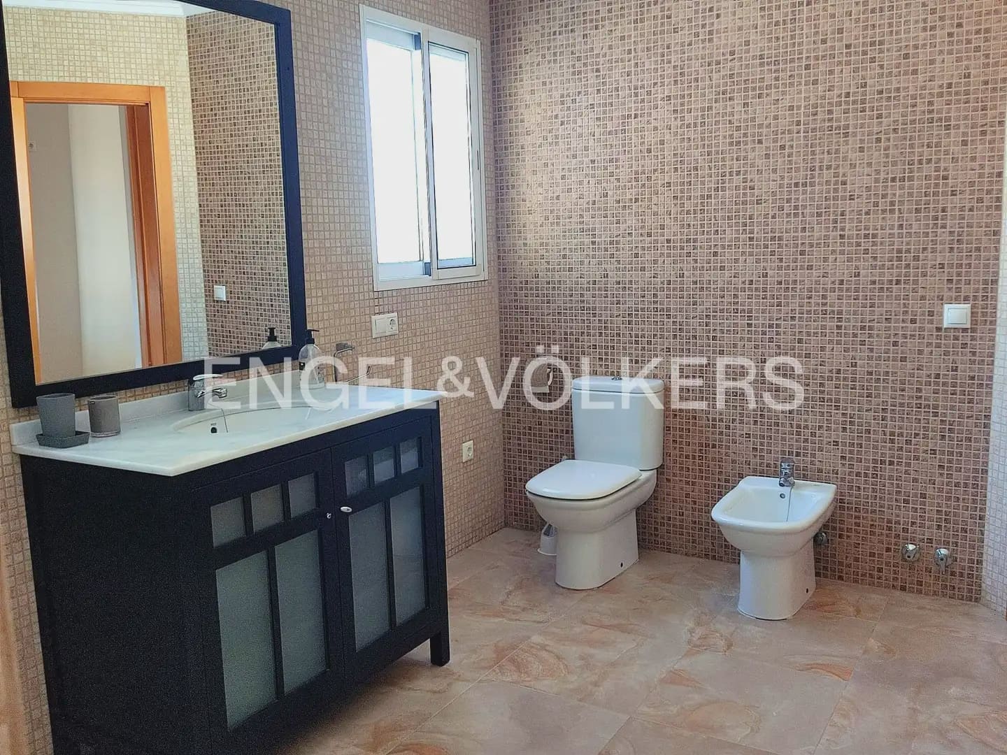 3 slaapkamer Villa te huur in Picassent met zwembad garage - € 1.900 (Ref: 10095767)