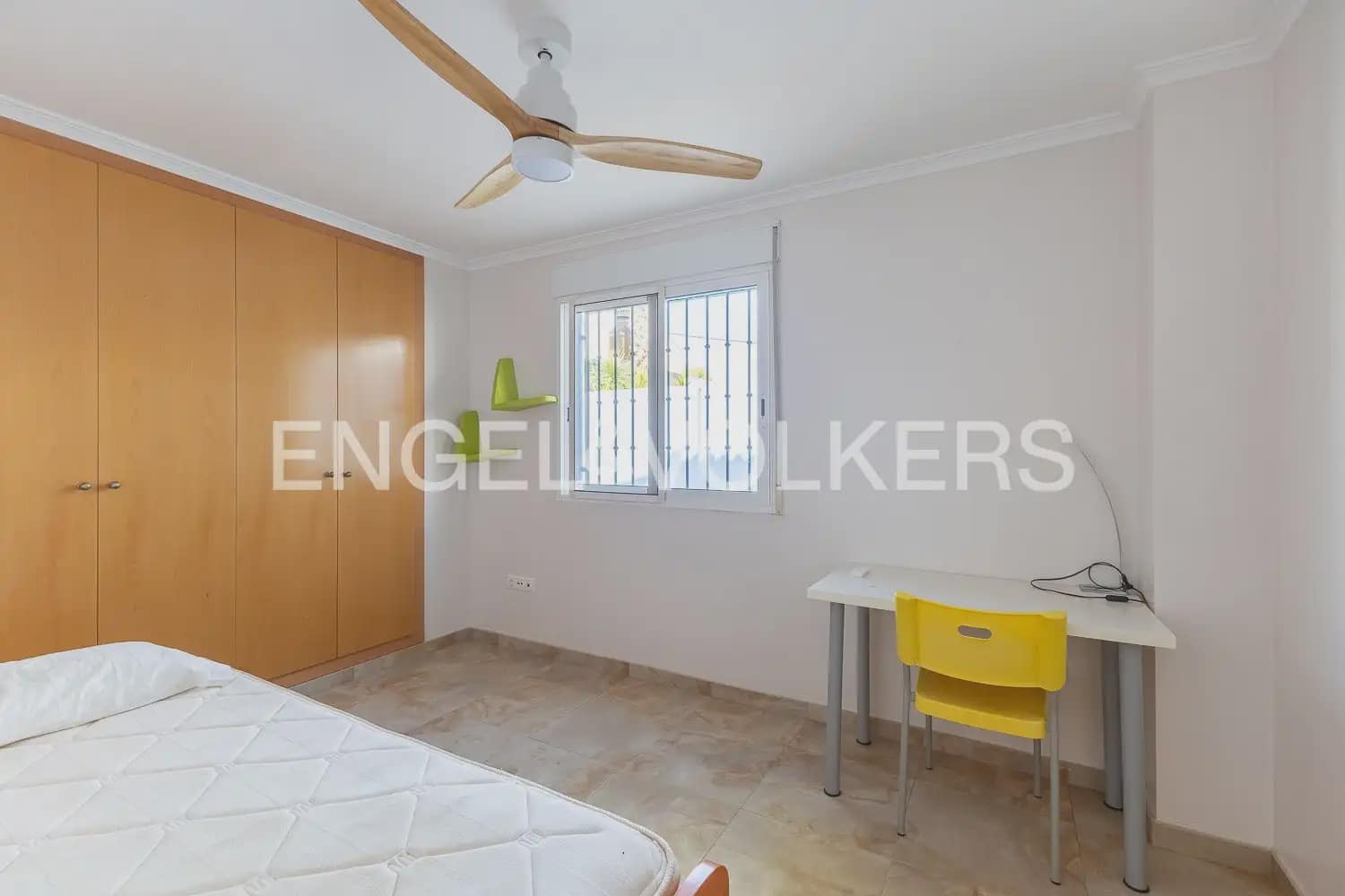 3 bedroom Villa for rent in Picassent with pool garage - € 1,900 (Ref: 10095767)
