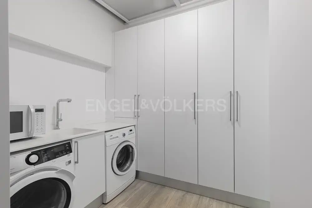 Piso de 2 habitaciones en València ciudad en alquiler - 2.300 € (Ref: 10098597)