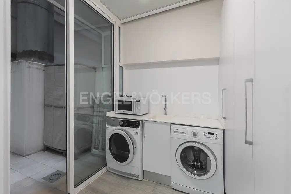 Piso de 2 habitaciones en València ciudad en alquiler - 2.300 € (Ref: 10098597)