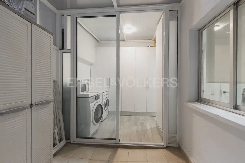 Piso de 2 habitaciones en València ciudad en alquiler - 2.300 € (Ref: 10098597)