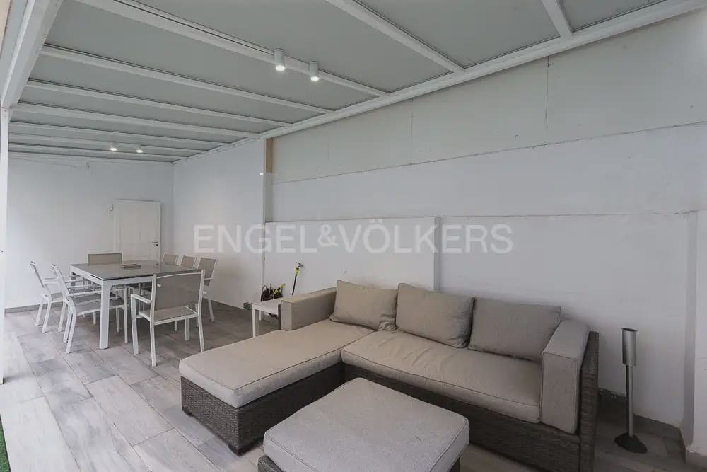 Piso de 2 habitaciones en València ciudad en alquiler - 2.300 € (Ref: 10098597)