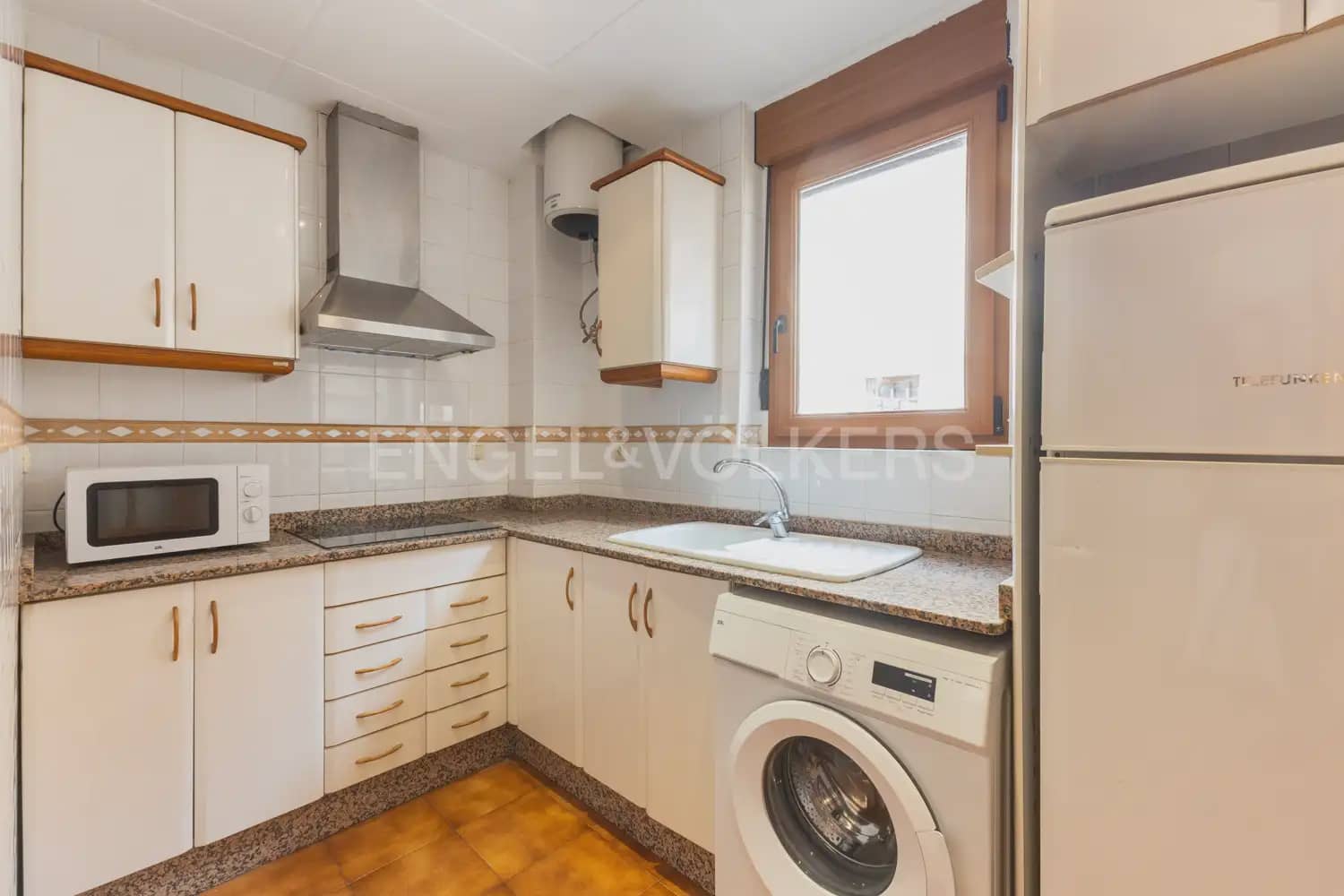 2 quarto Apartamento para arrendar em Valencia cidade - 1 200 € (Ref: 10098744)