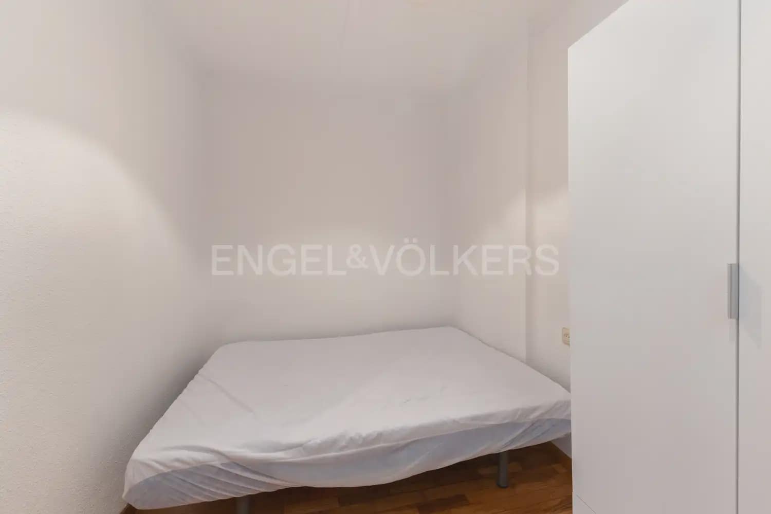 2 quarto Apartamento para arrendar em Valencia cidade - 1 200 € (Ref: 10098744)
