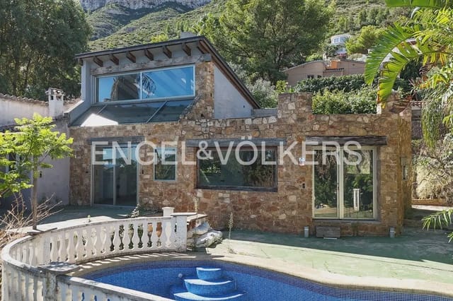 3 sypialnia Willa na sprzedaż w El Montgó, Dénia z basenem - 399 000 € (Ref: 10098745)