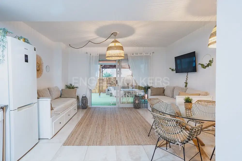 1 Zimmer Wohnung zu vermieten in Denia mit Pool Garage - 1.190 € (Ref: 10098901)