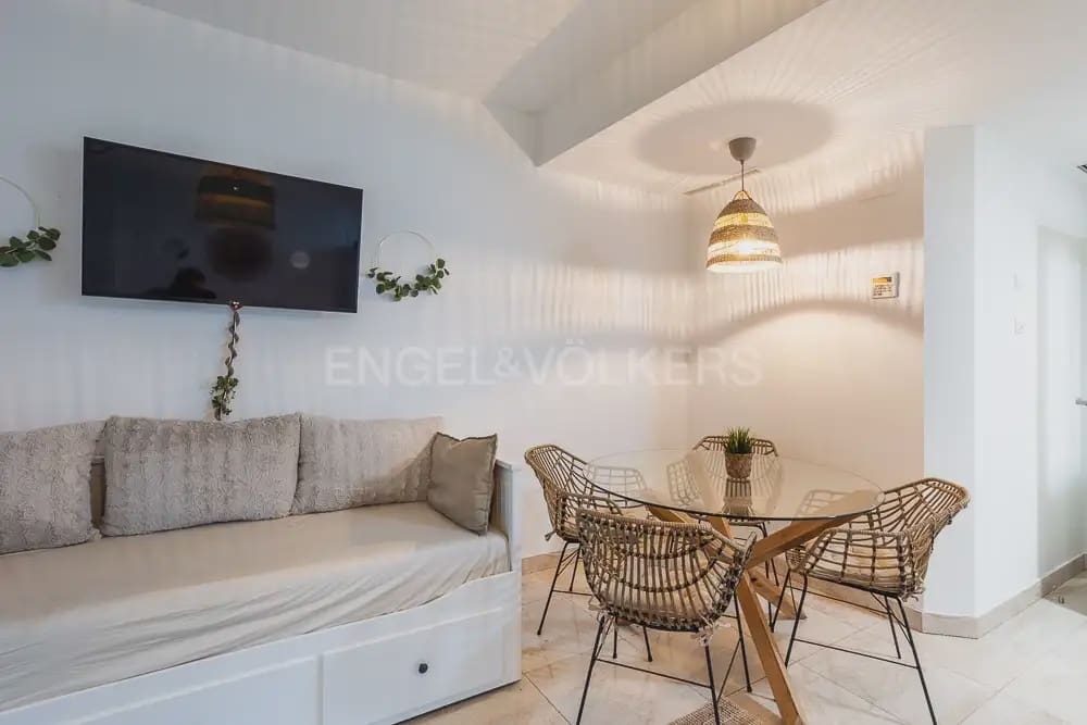 1 Zimmer Wohnung zu vermieten in Denia mit Pool Garage - 1.190 € (Ref: 10098901)
