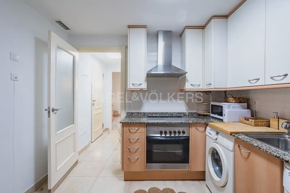 1 Zimmer Wohnung zu vermieten in Denia mit Pool Garage - 1.190 € (Ref: 10098901)