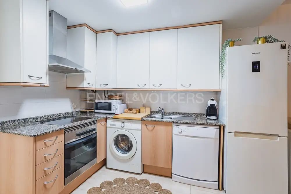 1 Zimmer Wohnung zu vermieten in Denia mit Pool Garage - 1.190 € (Ref: 10098901)