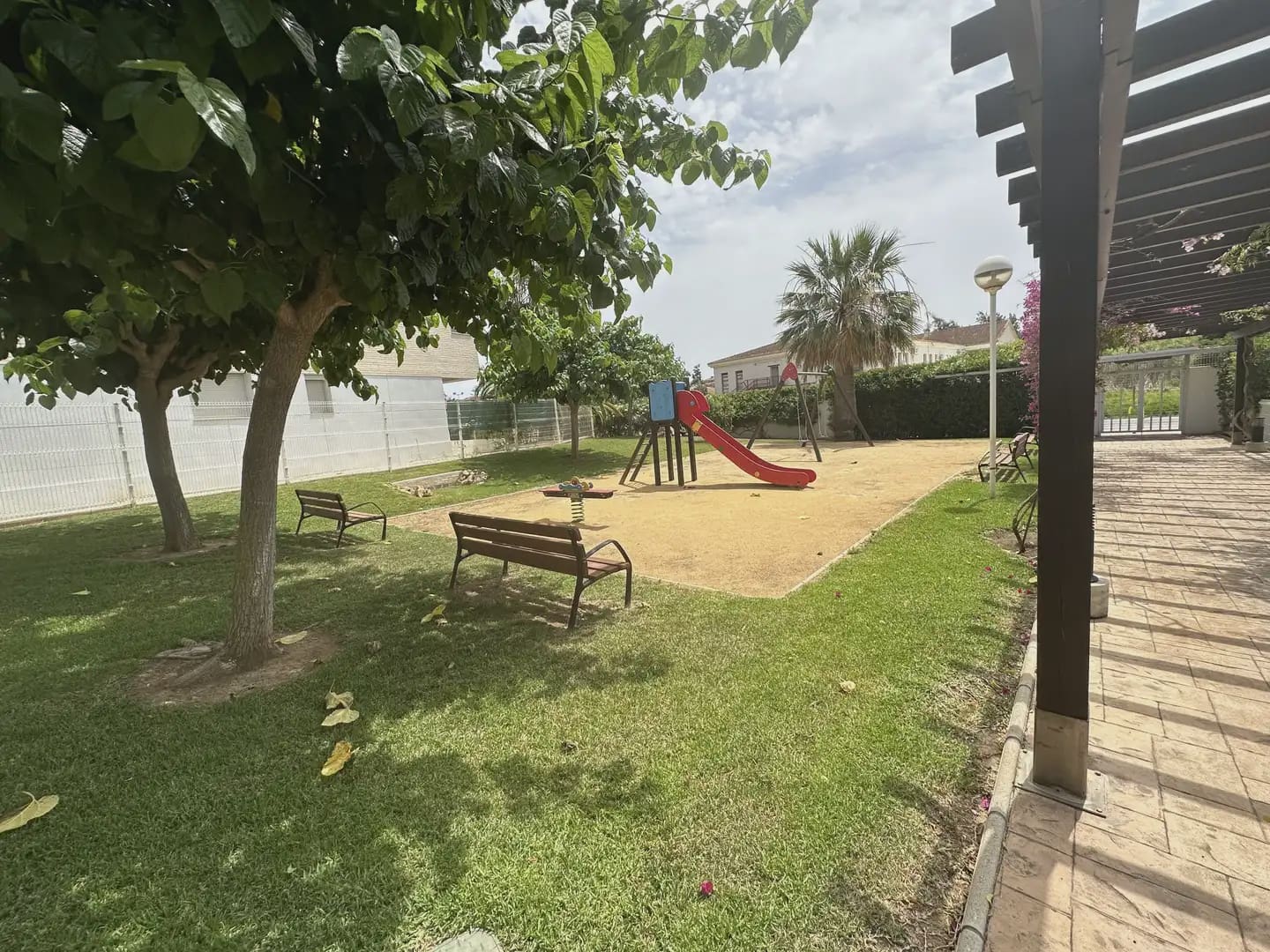 1 Zimmer Wohnung zu vermieten in Denia mit Pool Garage - 1.190 € (Ref: 10098901)