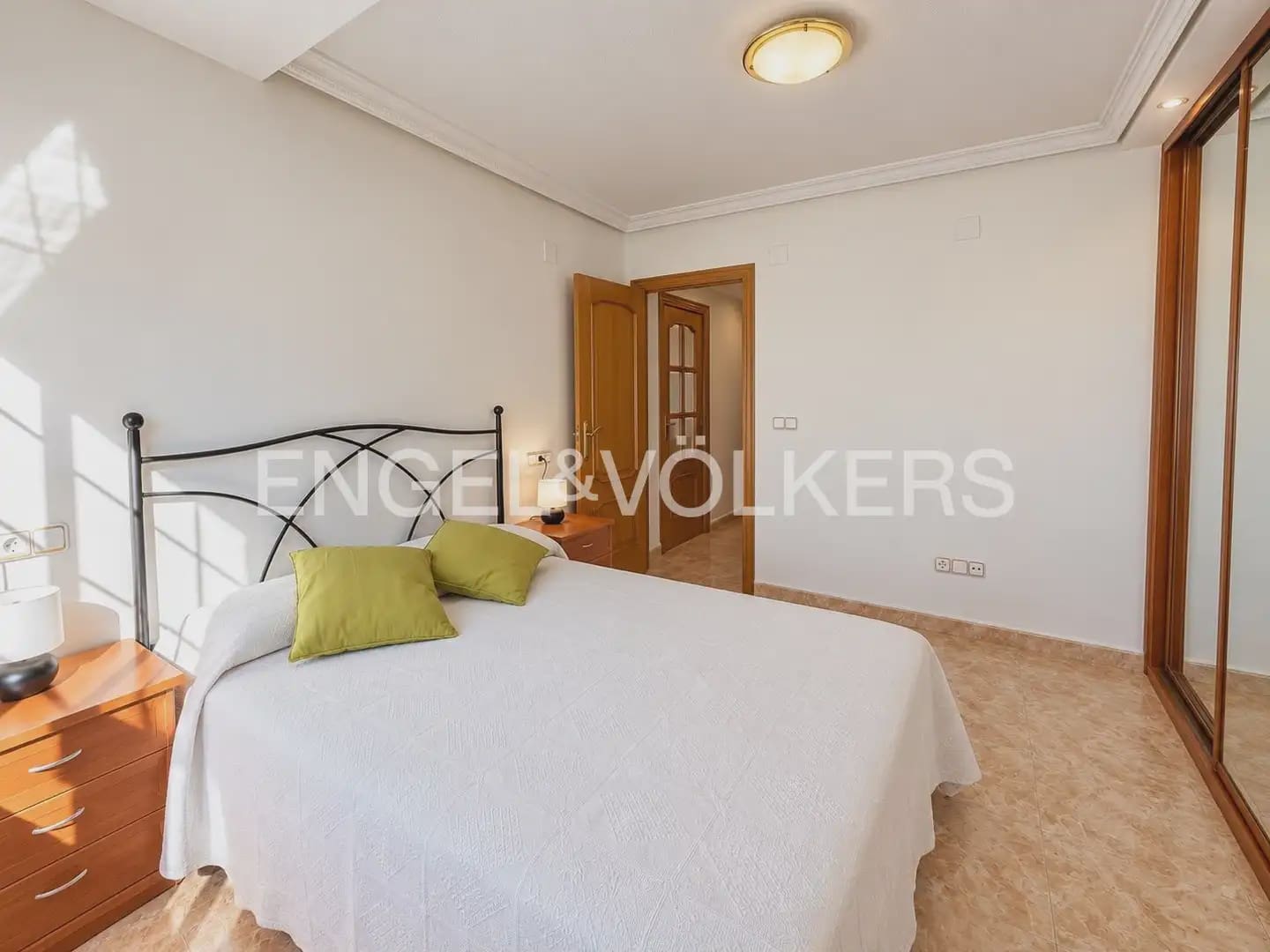Appartement de 2 chambres à louer à Valence ville - 1 400 € (Ref: 10098903)