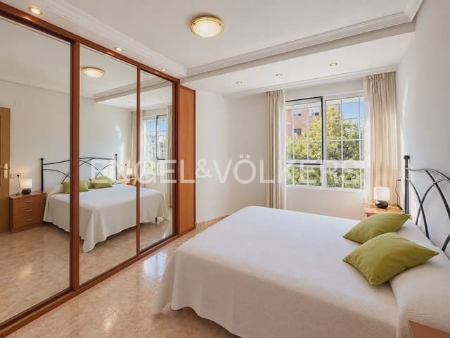 Appartement de 2 chambres à louer à La Creu del Grau, Valence ville - 1 400 € (Ref: 10098903)
