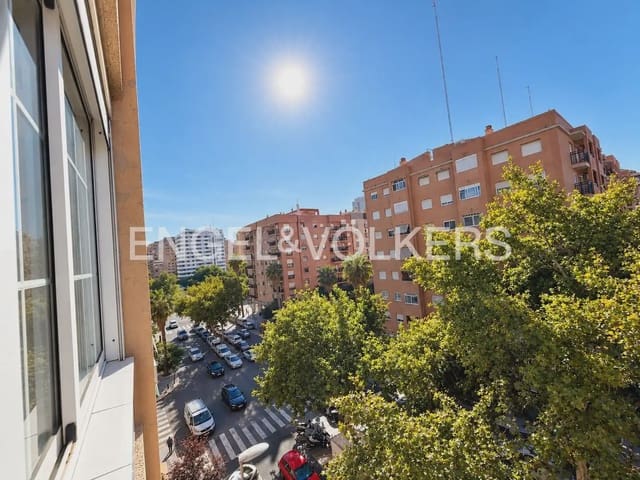 Appartement de 2 chambres à louer à La Creu del Grau, Valence ville - 1 400 € (Ref: 10098903)