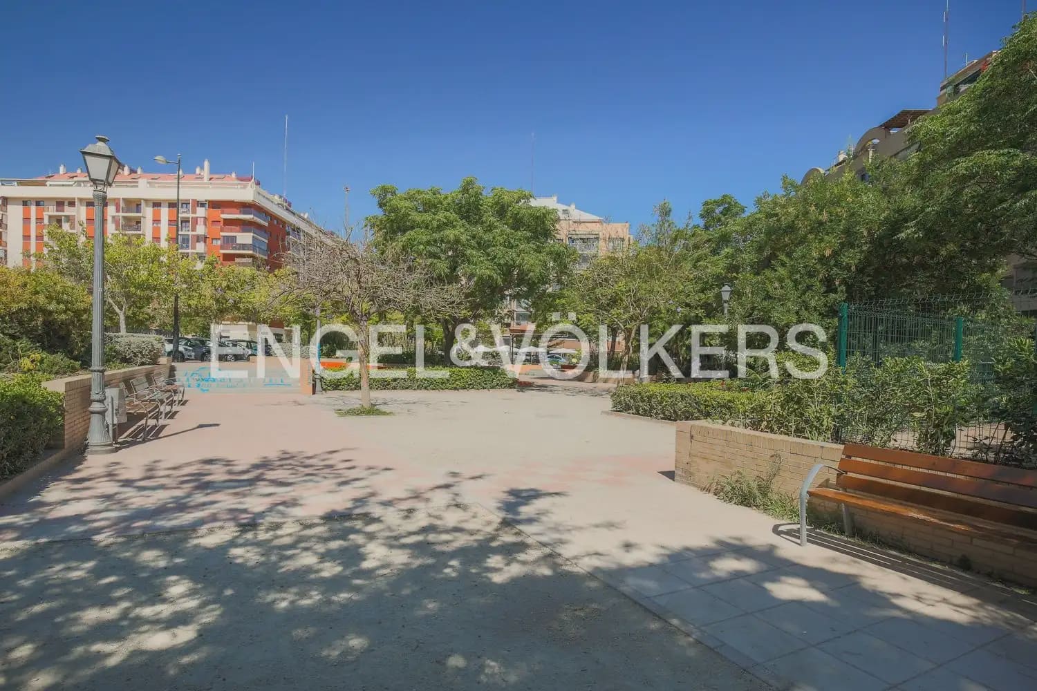 Appartement de 2 chambres à louer à Valence ville - 1 400 € (Ref: 10098903)