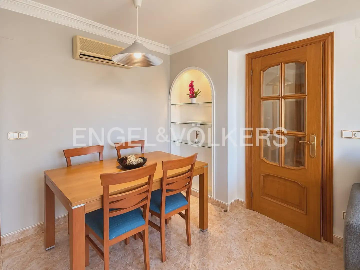 Appartement de 2 chambres à louer à Valence ville - 1 400 € (Ref: 10098903)