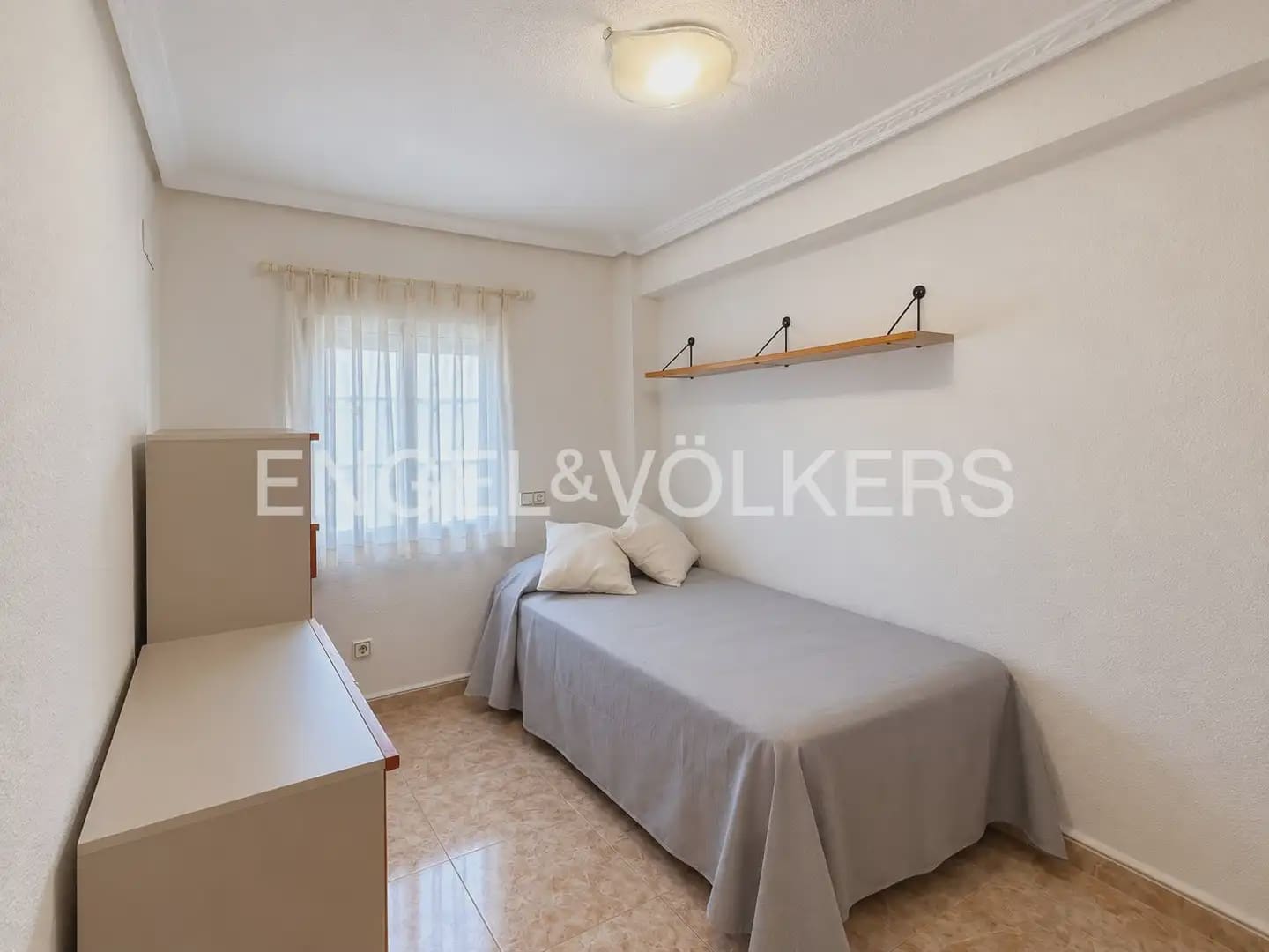 Appartement de 2 chambres à louer à Valence ville - 1 400 € (Ref: 10098903)