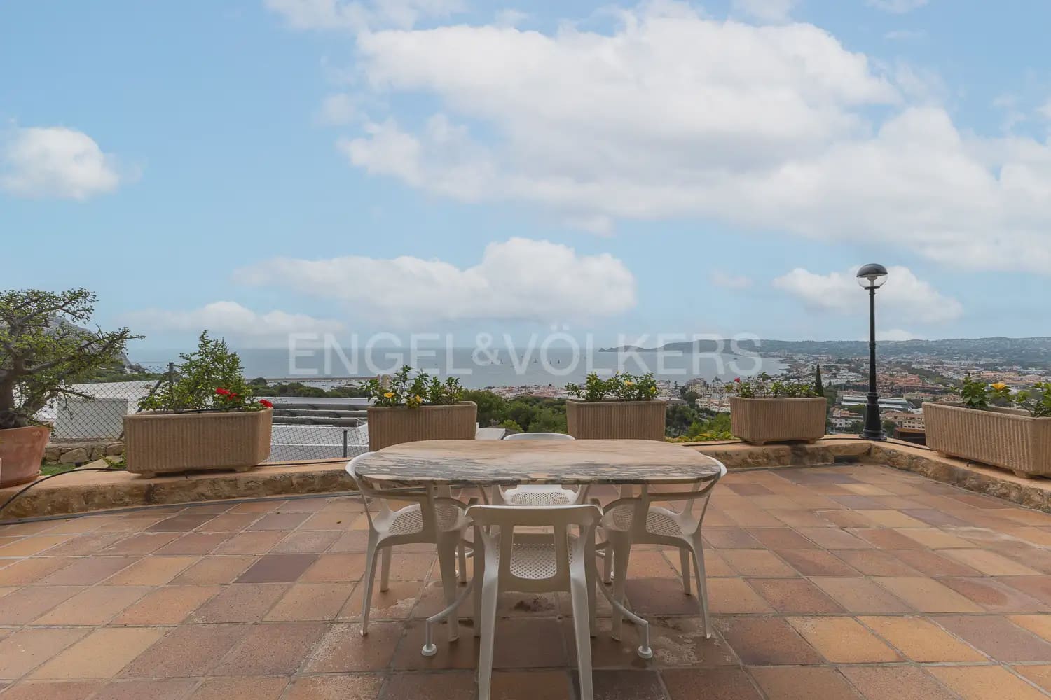 7 makuuhuone Huvila vuokrattavana paikassa Javea / Xabia mukana uima-altaan 
autotalli - 5 800 € (Ref: 10098906)