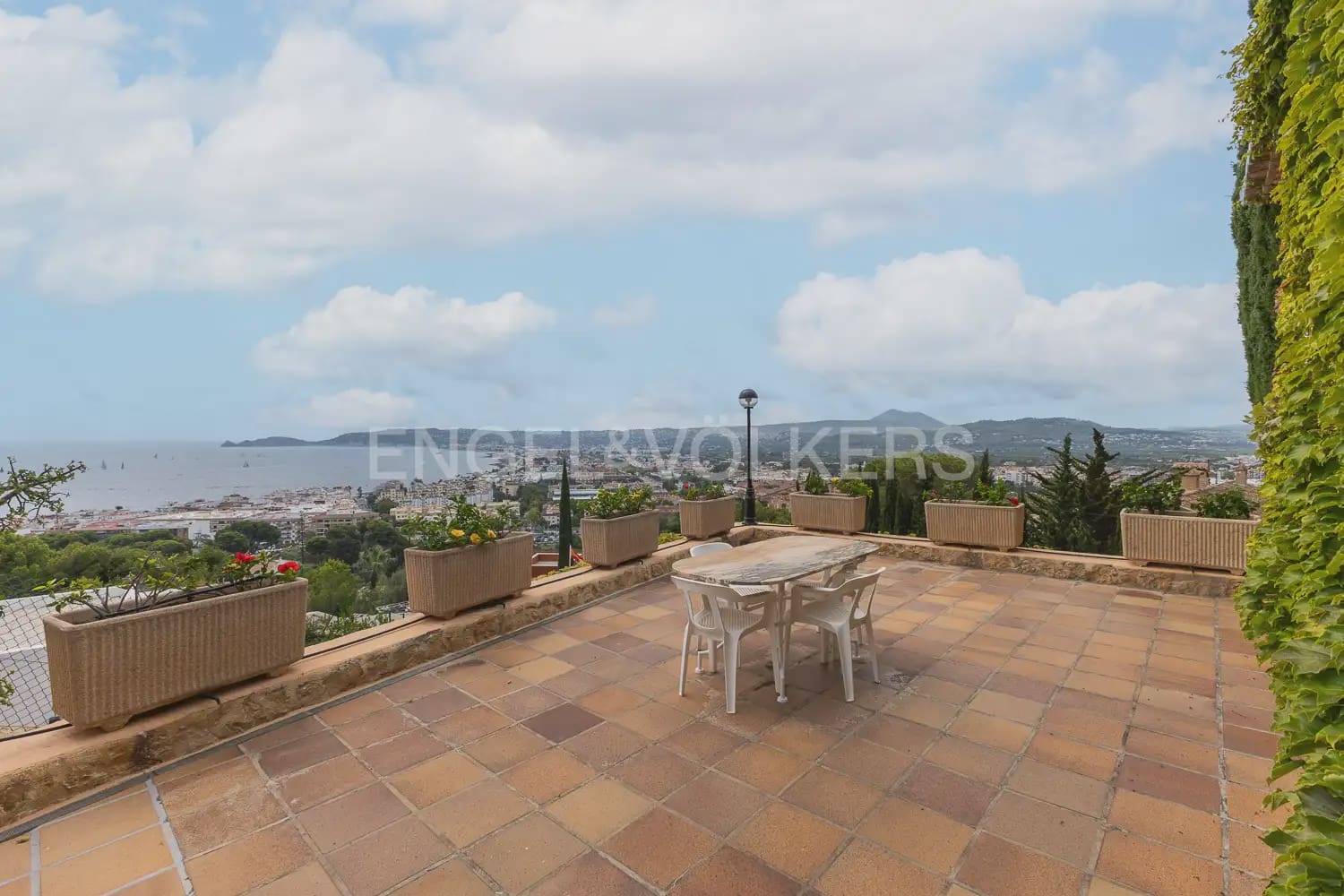 7 makuuhuone Huvila vuokrattavana paikassa Javea / Xabia mukana uima-altaan 
autotalli - 5 800 € (Ref: 10098906)
